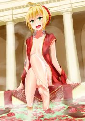  10s 1girl ahoge anklet arm_support barefoot bath blush breasts ckros-15 cleavage column fate/extra fate_(series) feet green_eyes hair_intakes highres jewelry looking_at_viewer medium_breasts nero_claudius_(fate) nero_claudius_(fate)_(all) nero_claudius_(fate/extra) official_alternate_costume open_mouth petals petals_on_liquid pillar rose_petals soaking_feet soles solo steam teeth thighs toes wading wet 