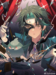  1boy ahoge aqua_cape ascot bird brooch cape card colored_inner_hair confetti curtained_hair domino_mask eyeliner facial_mark forehead_mark frilled_sleeves frills from_hat_trick gem genshin_impact glint gloves green_hair half_mask hat holding holding_clothes holding_hat holding_wand jewelry light_particles looking_at_animal magic_trick magician makeup male_focus mask multicolored_hair parted_bangs parted_lips playing_card purple_gemstone red_eyeliner shirt short_hair sidelocks solo stage_curtains streamers top_hat two-sided_cape two-sided_fabric upper_body wand weibo_logo weibo_watermark white_ascot white_cape white_gloves white_hat white_shirt xiao_(bird)_(genshin_impact) xiao_(genshin_impact) yellow_eyes yunifengxia 