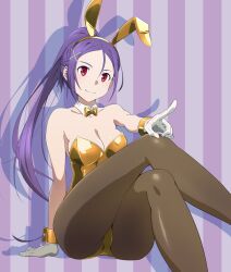  1girl alternate_costume animal_ears bare_shoulders black_pantyhose breasts cleavage closed_mouth crossed_legs fake_animal_ears gloves gold_leotard gold_wrist_cuffs hair_ornament highres leotard long_hair medium_breasts mito_(sao) pantyhose playboy_bunny puge purple_background purple_hair rabbit_ears red_eyes simple_background sitting smile strapless strapless_leotard striped_background sword_art_online sword_art_online_progressive white_gloves x_hair_ornament 