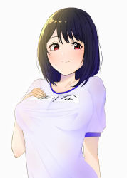 1girl arm_behind_back bang_dream! black_hair blush bouhatei_(t-back) breasts closed_mouth commentary_request grey_background gym_uniform hand_on_own_chest highres looking_at_viewer medium_breasts medium_hair name_tag red_eyes shirt short_sleeves simple_background smile solo standing t-shirt tsukishima_marina upper_body white_shirt 