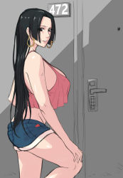  1girl absurdres bare_shoulders black_eyes black_hair boa_hancock breasts cherrycola highres huge_breasts large_breasts long_hair one_piece sideboob smile solo standing 