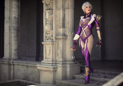  1girl cosplay crystal_graziano isabella_valentine isabella_valentine_(cosplay) namco photo_(medium) solo soul_calibur soulcalibur soulcalibur_v tagme weapon whip_sword  rating:Sensitive score:21 user:xazih