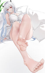 1girl absurdres baige0 barefoot feet highres horns light_smile long_hair looking_at_viewer red_eyes soles toes white_hair rating:Sensitive score:16 user:ssfl