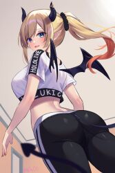  1girl black_horns black_sports_bra blonde_hair blue_eyes blush breasts cropped_shirt demon_girl demon_horns demon_tail demon_wings from_behind highres hololive hololive_dance_practice_uniform horns large_breasts long_hair looking_back official_alternate_costume pants pointy_ears ponytail smile solo sports_bra swept_bangs tail virtual_youtuber wings workout_clothes yoga_pants you06 yuzuki_choco 
