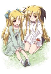  2girls ;d alicia_testarossa black_footwear blonde_hair boots bow closed_mouth commentary_request dress fate_testarossa grass green_bow green_dress green_footwear green_ribbon hair_bow hair_ribbon highres kneeling kuroi_mimei long_hair long_sleeves looking_at_another lyrical_nanoha mahou_shoujo_lyrical_nanoha medium_dress multiple_girls one_eye_closed open_mouth red_eyes ribbon shoes short_dress siblings side-by-side sisters sitting smile socks white_background white_dress white_legwear 