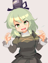  1girl back_bow bow breasts fang frilled_sleeves frills green_eyes green_hair grey_background harakune_(mugennero) hat head_tilt highres juliet_sleeves long_sleeves looking_at_viewer medium_breasts medium_hair open_mouth puffy_sleeves simple_background skin_fang soga_no_tojiko solo tate_eboshi touhou upper_body v-shaped_eyebrows 