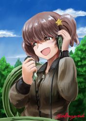 10s 1girl abazu-red alisa_(girls_und_panzer) brown_eyes brown_hair brown_jacket cloud cloudy_sky day forest freckles girls_und_panzer hair_ornament headphones highres jacket long_sleeves looking_to_the_side nature open_mouth radio short_hair short_twintails signature sky smug solo star_(symbol) star_hair_ornament tank_turret tree twintails twitter_username rating:Sensitive score:7 user:danbooru