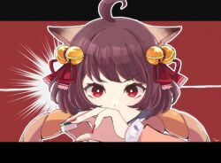  1girl ahoge animal_ears bell bright_pupils brown_hair cat_ears cat_girl commentary_request fingernails hair_bell hair_ornament hair_ribbon holding holding_mahjong_tile ichihime jingle_bell letterboxed long_sleeves looking_at_viewer mahjong mahjong_soul mahjong_tile medium_bangs newtype_flash outline red_background red_eyes red_nails red_ribbon ribbon short_hair solo umaruzo upper_body v-shaped_eyebrows white_outline white_pupils 