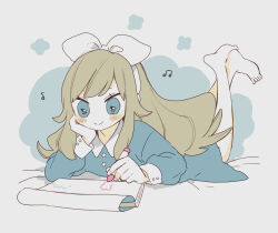  1girl barefoot blonde_hair blue_dress blue_eyes blush bow closed_mouth collared_dress crayon drawing_(action) dress feet_up full_body hair_bow hairband hand_on_own_cheek hand_on_own_face highres holding long_hair long_sleeves lying maco22 musical_note on_stomach original simple_background smile solo the_pose white_bow 