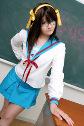  1girl asian classroom cosplay female_focus glasses lowres mizuhara_arisa photo_(medium) school school_uniform serafuku skirt solo suzumiya_haruhi suzumiya_haruhi_(cosplay) suzumiya_haruhi_no_yuuutsu when_you_see_it 