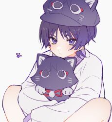  1boy :&lt; alternate_costume animal animal_ear_headwear animal_hug animalization baggy_clothes bare_legs black_cat black_hair cabbie_hat cat crossed_arms dot_nose eyeliner fake_animal_ears feet_out_of_frame genshin_impact gradient_hair hat head_rest highres indian_style layered_clothes long_sleeves looking_ahead makeup mochimiya_(coyo) multicolored_hair on_lap print_headwear purple_eyes purple_hair purple_hat red_eyeliner scaramouche_(cat)_(genshin_impact) scaramouche_(genshin_impact) short_hair simple_background sitting sweater wanderer_(genshin_impact) white_background white_sweater 