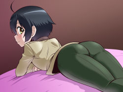 10s 1boy ahoge ass bed black_hair blush brown_background from_behind kobayashi_yoshio looking_at_viewer looking_back lying male_focus nagiichi on_stomach pants profile ranpo_kitan short_hair simple_background skin_tight smile solo tight_clothes tight_pants yellow_eyes rating:Questionable score:90 user:armorcrystal