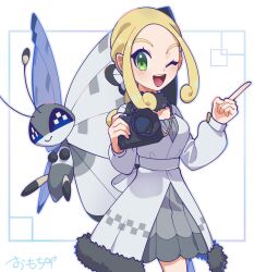 1girl :d blonde_hair bug butterfly camera closed_mouth coat commentary compound_eyes creatures_(company) fur-trimmed_coat fur_trim game_freak gen_6_pokemon green_eyes highres holding holding_camera index_finger_raised insect looking_at_viewer nintendo omochi_(omotimotittona3) one_eye_closed open_mouth pokemon pokemon_(creature) pokemon_masters_ex simple_background smile standing symbol-only_commentary teeth upper_teeth_only viola_(holiday_2023)_(pokemon) viola_(pokemon) vivillon vivillon_(monsoon) white_background white_coat wings