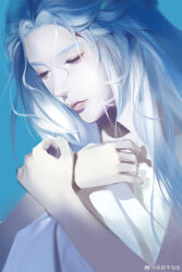  1girl blue_background bo_bo_yangmao_fan chinese_commentary commentary_request crossed_arms dress expressionless final_fantasy final_fantasy_xiv from_side half-closed_eyes half_updo hands_up highres long_hair looking_down realistic simple_background solo upper_body venat_(ff14) wavy_hair weibo_logo weibo_watermark white_dress white_hair 