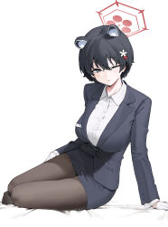 1girl absurdres animal_ear_fluff animal_ears black_hair black_jacket black_pantyhose blue_archive blush breasts collared_shirt commentary flower formal gloves grey_eyes hair_between_eyes hair_flower hair_ornament halo highres jacket lapels large_breasts mark_jin name_tag notched_lapels official_alternate_costume on_bed one_eye_closed pantyhose pencil_skirt raccoon_ears red_halo shirt short_hair sitting skirt solo suit suit_jacket translated tsubaki_(blue_archive) tsubaki_(guide)_(blue_archive) white_background white_gloves white_shirt yokozuwari 