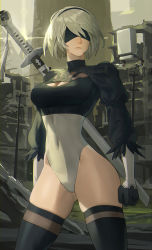  1girl black_blindfold black_gloves black_hairband black_thighhighs blindfold breasts cleavage cleavage_cutout clothing_cutout covered_eyes covered_navel feather-trimmed_sleeves gloves hairband highleg highleg_leotard highres hood_(james_x) juliet_sleeves katana large_breasts leotard long_hair long_sleeves narrow_waist nier:automata nier_(series) pod_(nier:automata) puffy_sleeves short_hair silver_hair solo sword thighhighs thighs weapon white_leotard 2b_(nier:automata)  rating:Sensitive score:78 user:danbooru