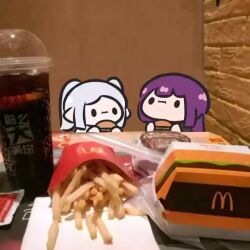  2girls animated burger chibi dot_eyes eating elf fern_(sousou_no_frieren) food french_fries frieren looping_animation mcdonald&#039;s multiple_girls pointy_ears purple_hair soda sousou_no_frieren superappleman table tagme twintails video white_hair 