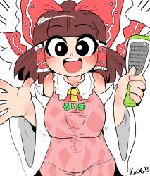  1girl :d apron ascot black_eyes blunt_bangs blush body_blush bow breasts brown_hair commentary_request cookie_(touhou) cowboy_shot dated detached_sleeves frilled_bow frilled_hair_tubes frilled_shirt_collar frills grater hair_bow hair_tubes hakurei_reimu holding large_breasts long_hair looking_at_viewer medium_bangs open_mouth pink_apron red_bow red_shirt round_teeth rurima_(cookie) shirt sidelocks simple_background sleeveless sleeveless_shirt smile solo teeth tetugakuzonbi touhou upper_teeth_only white_background white_sleeves wide_sleeves yellow_ascot 