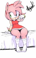  1girl amy_rose animal_nose argento argento_(sonicboom53) artist_name bed blush commentary dress english_commentary furry furry_female gloves green_eyes hairband hedgehog hedgehog_ears hedgehog_tail highres kneehighs looking_to_the_side on_bed pink_hair red_dress red_hairband simple_background sitting socks solo sonic_(series) thick_thighs thighs white_socks  rating:Sensitive score:102 user:danbooru