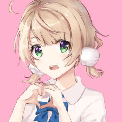  1girl ahoge blonde_hair blue_bow blue_bowtie bow bowtie collared_shirt commentary green_eyes hair_ornament heart heart_hands indie_virtual_youtuber lizard0221 looking_at_viewer low_twintails open_mouth pink_background pom_pom_(clothes) pom_pom_hair_ornament portrait raised_eyebrows shigure_ui_(vtuber) shigure_ui_(vtuber)_(2nd_costume) shirt short_hair short_sleeves simple_background single_hair_intake surprised swept_bangs teeth twintails upper_teeth_only virtual_youtuber white_shirt 
