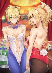  2girls abs absurdres annoyed anya&#039;s_heh_face_(meme) artoria_pendragon_(all) artoria_pendragon_(fate) ass back blonde_hair bow bowtie breasts casino cleavage deccatezu fate/grand_order fate_(series) father_and_son fujimaru_ritsuka_(female) gluteal_fold green_eyes hair_ornament hair_scrunchie highres leotard medium_breasts mordred_(fate) mother_and_daughter multiple_girls october playboy_bunny red_scrunchie saber_(fate) saint_quartz_(fate) scrunchie  rating:Sensitive score:36 user:danbooru