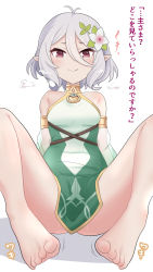  1girl barefoot commentary_request dress elf feet female_focus flower foot_focus green_dress green_shirt grey_hair hair_flower hair_ornament highres japanese_text kanji kokkoro_(princess_connect!) loli looking_at_viewer pink_eyes pointy_ears princess_connect! shirt short_hair simple_background sitting smile smug solo thighs white_background white_hair yumeizumi  rating:Sensitive score:61 user:Badretdyn