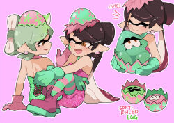  2girls black_hair bow-shaped_hair callie_(splatoon) cousins gomipomi green_hair green_jumpsuit inkling jumpsuit marie_(splatoon) mole mole_under_eye multiple_girls nintendo object_on_head official_alternate_costume open_mouth pink_background pink_jumpsuit short_jumpsuit simple_background splatoon_(series) splatoon_3 squid star-shaped_pupils star_(symbol) striped_clothes striped_thighhighs symbol-shaped_pupils tentacle_hair thighhighs 