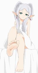  1girl animated animated_png barefoot feet frieren garden_and_lamb green_eyes grey_hair long_hair looking_at_viewer pointy_ears soles sousou_no_frieren toes twintails  rating:Sensitive score:90 user:ssfl