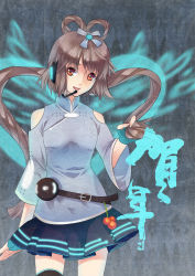  1girl bare_shoulders belt bow fingerless_gloves gloves grey_hair hair_bow headset highres long_hair luo_tianyi narcisse nene_(narcisse) red_eyes short_hair_with_long_locks skirt smile solo twintails vocaloid 