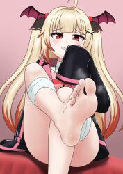  1girl barefoot blonde_hair blush feet flickmann_ss grin highres long_hair long_sleeves looking_at_viewer red_eyes smile soles steam toes twintails  rating:Sensitive score:40 user:ssfl