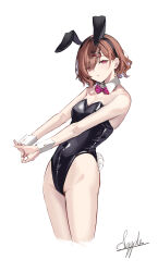  1girl absurdres animal_ears bare_legs bare_shoulders black_leotard bow bowtie breasts cleavage covered_navel detached_collar fake_animal_ears fake_tail hair_between_eyes hair_ornament hairclip highres higuchi_madoka idolmaster idolmaster_shiny_colors leotard looking_at_viewer medium_breasts pink_bow pink_bowtie playboy_bunny rabbit_ears rabbit_tail red_eyes short_hair simple_background solo spider_apple standing tail thighs white_background 