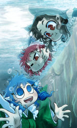  3girls air_bubble animal_ear_fluff animal_ears blue_hair bow brown_hair bubble chamaji commentary_request disembodied_head dress drill_hair drill_sidelocks fins frilled_kimono frills grass_root_youkai_network green_kimono hair_bow head_fins highres holding_breath holding_head imaizumi_kagerou japanese_clothes kimono long_hair long_sleeves mermaid monster_girl multiple_girls nukekubi off-shoulder_dress off_shoulder one_eye_closed open_mouth red_eyes red_hair sekibanki short_hair sidelocks smile submerged touhou underwater wakasagihime werewolf wide_sleeves wolf_ears 
