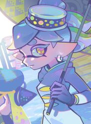  1girl 1other agent_3_(splatoon) black_gloves closed_mouth coat colored_tips commentary_request earrings gloves green_hair grey_hair highres holding holding_umbrella hoop_earrings inkling inkling_player_character jewelry korean_commentary marie_(splatoon) multicolored_hair nintendo pink_pupils pointy_ears short_hair splatoon_(series) splatoon_3 star-shaped_pupils star_(symbol) symbol-shaped_pupils tentacle_hair thick_eyebrows two-tone_hair ufo_sw umbrella white_coat yellow_eyes 