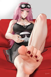  1girl artist_name bare_legs bare_shoulders barefoot black_choker black_mask black_nightgown blunt_bangs blush breasts choker cleavage collarbone commentary death-sensei_(mori_calliope) easonx english_commentary feet foot_focus foreshortening highres holding hololive hololive_english knee_up large_breasts long_hair looking_at_viewer mask mask_on_head messy_hair mori_calliope mori_calliope_(sleepwear) nail_polish nightgown official_alternate_costume parted_lips pink_hair presenting_foot red_eyes red_nails sitting skull_choker sleep_mask sleepwear soles solo toe_scrunch toenail_polish toenails toes virtual_youtuber  rating:Sensitive score:27 user:danbooru