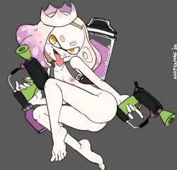  1girl 2022 artist_name barefoot cephalopod_eyes completely_nude crown dual_wielding feet female_focus flat_chest forehead full_body grey_background holding holding_weapon loli looking_at_viewer medium_hair nintendo nipples nude open_mouth pearl_(splatoon) purple_hair simple_background solo sooperman splatoon_(series) splatoon_2 teeth tentacle_hair thighs toes tongue tongue_out upper_teeth_only weapon white_hair yellow_eyes  rating:Explicit score:88 user:MonsieurCinq