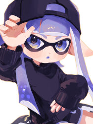  1girl absurdres arm_up backwards_hat baseball_cap black_hat black_sweater commentary_request dolphin_shorts hat highres inkling inkling_girl inkling_player_character long_hair looking_at_viewer nintendo open_mouth pointy_ears purple_eyes purple_hair ramupi_122 shorts simple_background sitting solo sparkle splatoon_(series) splatoon_3 sweater tentacle_hair white_background 