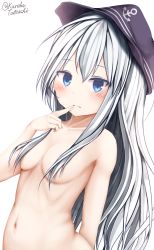 1girl absurdres anchor_symbol arm_behind_back black_hat blue_eyes blush breasts closed_mouth commentary_request finger_to_mouth fingernails flat_cap grey_hair hair_between_eyes hair_censor hair_over_breasts hand_up hat hibiki_(kancolle) highres kantai_collection long_hair navel nude ribs simple_background small_breasts solo tateishi_kureha twitter_username upper_body very_long_hair white_background rating:Questionable score:10 user:danbooru