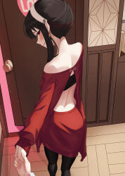 1boy 1girl absurdres angdo_(kakajo26) ass back bare_shoulders black_hair black_pantyhose breasts door dress from_behind hairband hetero highres holding_hands husband_and_wife indoors looking_at_viewer looking_back medium_breasts nervous_smile out_of_frame pantyhose pov pov_hands raised_eyebrows red_eyes red_sweater smile solo_focus spy_x_family sweater sweater_dress trembling twilight_(spy_x_family) white_hairband yor_briar rating:Sensitive score:61 user:danbooru