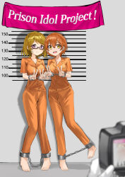 1other 2girls absurdres barefoot blonde_hair blurry blurry_foreground camera chain commission cuffs double_v height_chart highres hoshizora_rin jumpsuit koizumi_hanayo love_live! love_live!_school_idol_project mugshot multiple_girls orange_hair orange_jumpsuit pixiv_commission prison_clothes purple_eyes shackles smile teeth upper_teeth_only user_ruvh7248 v yellow_eyes