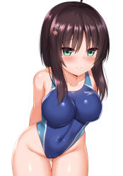  1girl ahoge arms_behind_back blue_one-piece_swimsuit blush breasts brown_hair cameltoe collarbone competition_swimsuit covered_navel cowboy_shot dripping gluteal_fold green_eyes groin hair_ornament hairclip highleg highleg_swimsuit highres hitachi_mako long_hair looking_at_viewer medium_breasts one-piece_swimsuit senren_banka shiny_skin simple_background smile solo speedo_(company) standing swimsuit thigh_gap wet zirba  rating:Sensitive score:150 user:danbooru