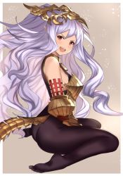 1girl :d aqua_(popogori) armor ass bare_shoulders between_legs black_bodysuit bodysuit breastplate commentary_request from_side full_body gauntlets granblue_fantasy grey_background hair_ornament hand_between_legs long_hair looking_at_viewer looking_to_the_side medusa_(shingeki_no_bahamut) open_mouth pointy_ears red_eyes silver_hair sitting smile solo tail v-shaped_eyebrows very_long_hair wariza wavy_hair rating:Sensitive score:12 user:danbooru