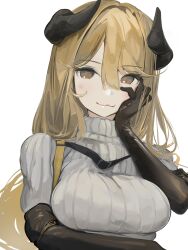  1girl :3 absurdres arknights arm_under_breasts black_gloves blonde_hair breasts brown_eyes commentary_request elbow_gloves empty_eyes gloves grey_sweater hair_between_eyes hand_on_own_cheek hand_on_own_face highres horns large_breasts looking_at_viewer meteorite_(arknights) ribbed_sweater simple_background sinoda smile solo sweater turtleneck turtleneck_sweater white_background 