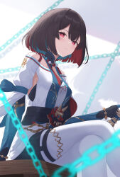  1girl absurdres aqua_hair bare_shoulders black_collar black_gloves black_shorts blurry blurry_background bracelet breasts bright_pupils brown_hair chain closed_mouth clothing_cutout collar colored_inner_hair commentary crossed_legs expressionless gloves hair_between_eyes highres honkai:_star_rail honkai_(series) jewelry looking_at_viewer medium_breasts multicolored_hair multicolored_shirt nanashi1329 pantyhose red_eyes red_hair shirt short_hair shorts side_cutout sitting solo white_pantyhose white_pupils white_shirt xueyi_(honkai:_star_rail) 