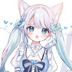  1girl :o animal_ears arms_at_sides black_bow black_bowtie blue_eyes blue_hair blush bow bowtie brooch cat_ears cat_girl choker dot_nose dutch_angle fang gradient_hair heart heart_brooch highres jewelry kaga_sumire long_hair long_sleeves looking_at_viewer lupinus_virtual_games multicolored_hair necklace oniku_(ida1k1) open_mouth puffy_long_sleeves puffy_sleeves sidelocks simple_background solo swept_bangs twintails upper_body virtual_youtuber vspo! white_background white_choker white_hair 