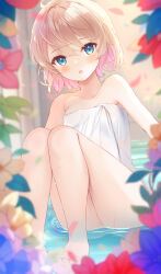  1girl ahoge bare_shoulders barefoot blonde_hair blue_eyes blurry blurry_background blurry_foreground blush depth_of_field esia_mariveninne flower highres komone_ushio looking_at_viewer naked_towel open_mouth original short_hair sitting solo thighs towel water wet 