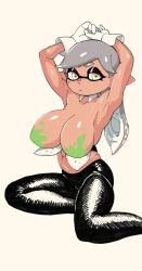  +_+ 1girl arms_behind_head breasts closed_mouth clothing_aside domino_mask gloves grey_hair highres ink inkling_player_character jewelry leotard leotard_aside looking_to_the_side marie_(splatoon) mask mole mole_under_eye nintendo pointy_ears shiny_skin sitting splatoon_(series) splatoon_1 thighhighs white_background white_eyes yuta_agc  rating:Questionable score:34 user:baare333