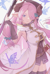  1girl absurdres arm_up black_gloves blue_eyes brown_horns bug butterfly closed_mouth commentary_request cowboy_shot draph fingerless_gloves gloves granblue_fantasy hair_over_one_eye hand_up highres holding holding_weapon horns huaano insect long_hair looking_at_viewer narmaya_(granblue_fantasy) one_eye_covered pink_hair pointy_ears solo very_long_hair weapon 