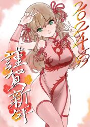  1girl 2024 bare_shoulders breasts china_dress chinese_clothes chinese_zodiac commentary dragon_print dress green_eyes happy_new_year hashiguchi_takashi highres light_brown_hair looking_at_viewer new_year original pink_dress pink_thighhighs small_breasts smile solo thighhighs v year_of_the_dragon 