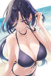  1girl absurdres alternate_costume beach bikini black_bikini black_hair breasts clorinde_(genshin_impact) closed_mouth collarbone earrings from_above front-tie_bikini_top front-tie_top genshin_impact hair_over_one_eye halterneck hand_up highres jewelry large_breasts long_hair looking_to_the_side multicolored_hair naruse_u navel ocean purple_eyes solo stomach streaked_hair swimsuit upper_body wet white_background 