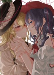  2girls absurdres bare_shoulders black_hat blonde_hair blue_eyes commentary_request detached_sleeves eye_contact face-to-face hair_between_eyes hand_on_another&#039;s_neck hat highres holding_another&#039;s_wrist jacket_girl_(dipp) label_girl_(dipp) long_hair long_sleeves looking_at_another multiple_girls one_side_up parted_lips purple_hair red_eyes red_hat string string_of_fate touhou upper_body yoshino_(q_sci) yuri 